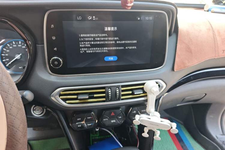 Used GAC Trumpchi GS4 2018 235T Automatic Two-Wheel Drive Luxury Smart Connectivity Version Audio And AC Panel