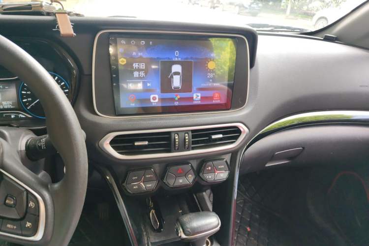 Used GAC Trumpchi GS4 2018 235T Automatic Two-Wheel Drive Elite Edition Audio And AC Panel