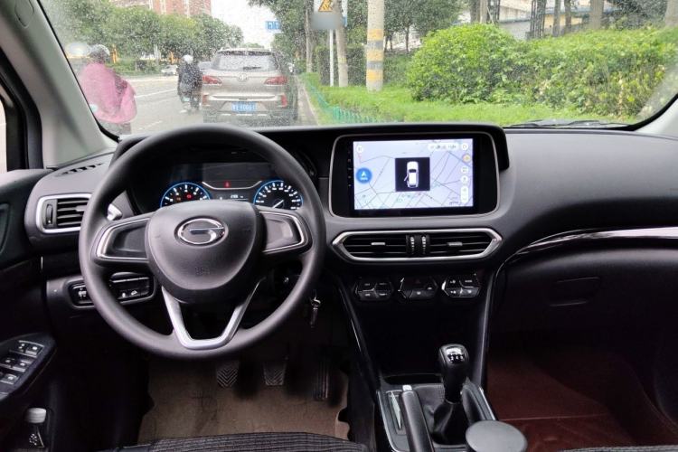 Used GAC Trumpchi GS4 2018 200T Manual Two-Wheel Drive Comfort Edition Center Console