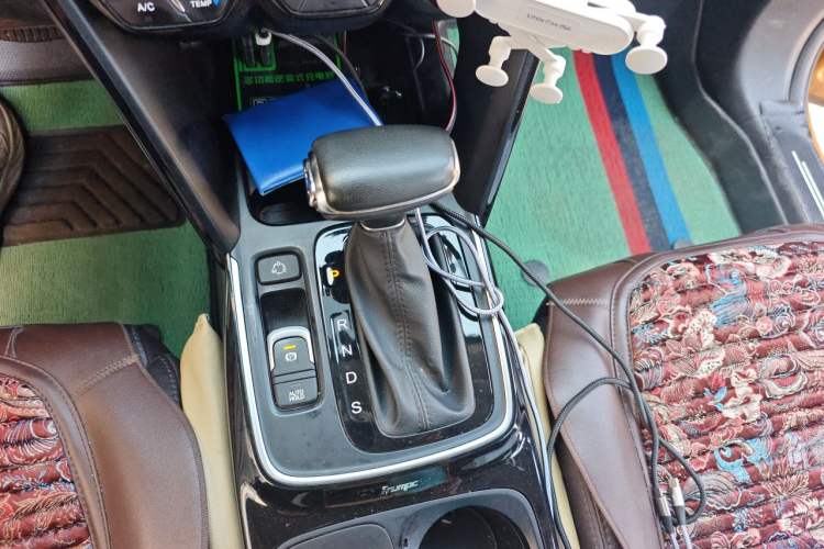 Used GAC Trumpchi GS4 2018 235T Automatic Two-Wheel Drive Luxury Smart Connectivity Version Gear Lever