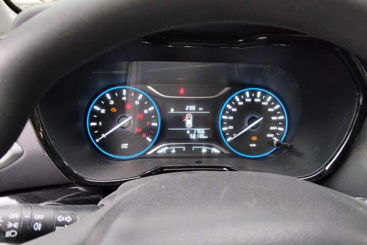 Used GAC Trumpchi GS4 2018 200T Manual Two-Wheel Drive Comfort Edition Instrument Cluster