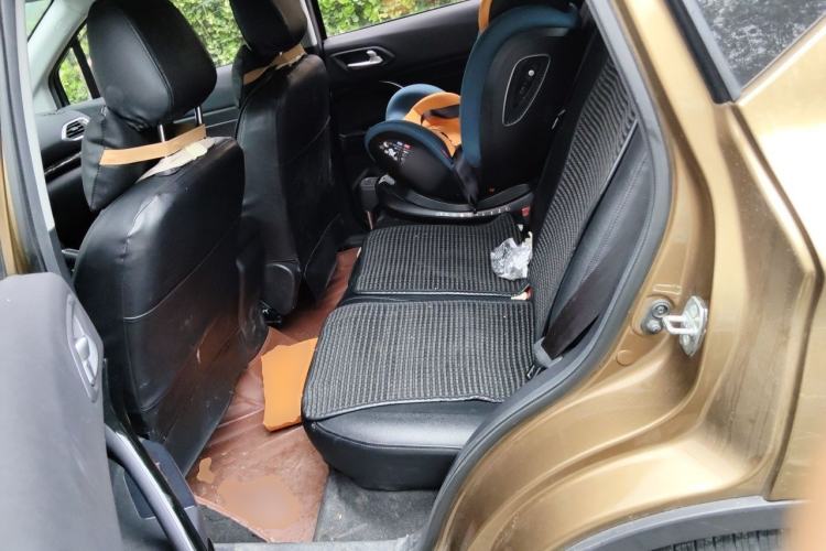 Used GAC Trumpchi GS4 2018 200T Manual Two-Wheel Drive Comfort Edition Left Rear Seat