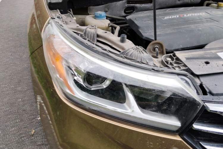 Used GAC Trumpchi GS4 2018 200T Manual Two-Wheel Drive Comfort Edition Right Front Headlight