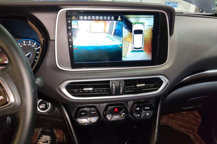 Used GAC Trumpchi GS4 2019 270T Automatic Two-Wheel Drive Luxury Smart Connectivity Model Audio And AC Panel