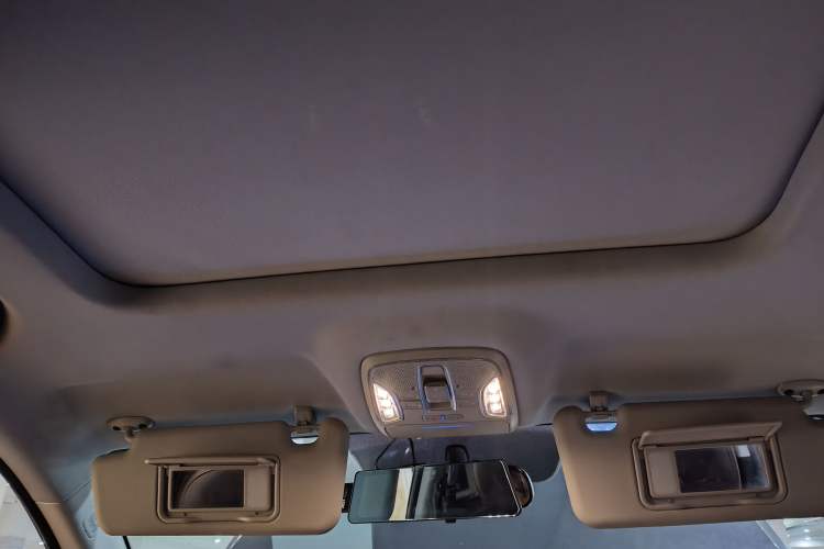 Used GAC Trumpchi GS4 2019 270T Automatic Two-Wheel Drive Luxury Smart Connectivity Model Headliner