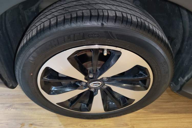 Used GAC Trumpchi GS4 2019 270T Automatic Two-Wheel Drive Luxury Smart Connectivity Model Left Front Wheel Hub