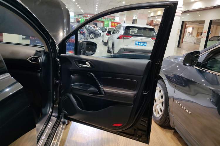 Used GAC Trumpchi GS4 2019 270T Automatic Two-Wheel Drive Luxury Smart Connectivity Model Right Front Door Interior