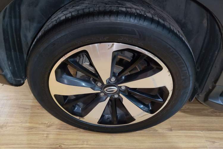 Used GAC Trumpchi GS4 2019 270T Automatic Two-Wheel Drive Luxury Smart Connectivity Model Right Rear Wheel Hub