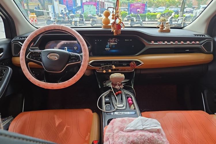 Used GAC Trumpchi GS4 2019 270T Automatic Two-Wheel Drive Luxury Smart Connectivity Model Center Console
