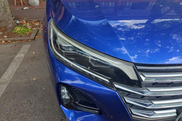 Used GAC Trumpchi GS4 2019 270T Automatic Two-Wheel Drive Luxury Smart Connectivity Model Right Front Headlight