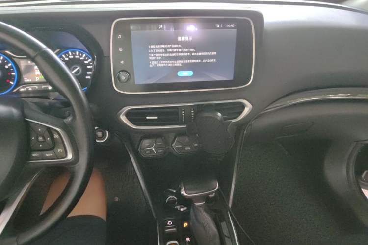 Used GAC Trumpchi GS4 2019 270T Automatic Two-Wheel Drive Luxury Smart Connectivity Model Audio And AC Panel