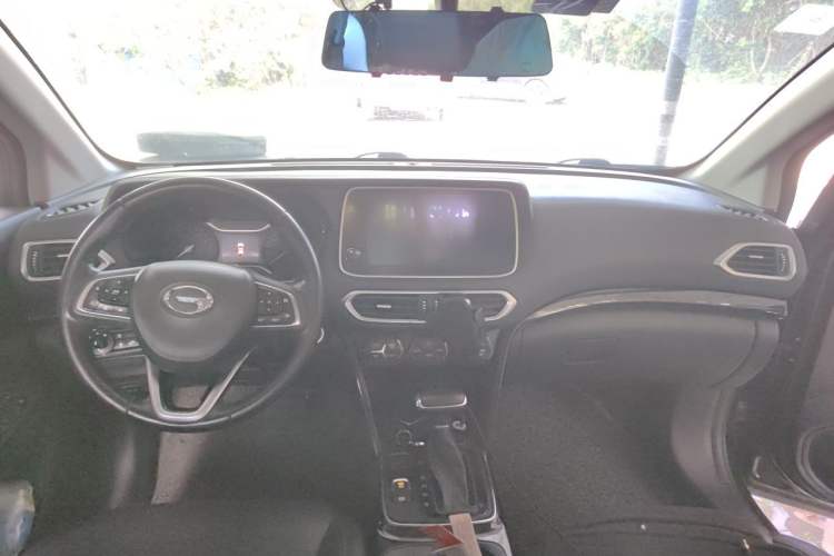 Used GAC Trumpchi GS4 2019 270T Automatic Two-Wheel Drive Luxury Smart Connectivity Model Center Console
