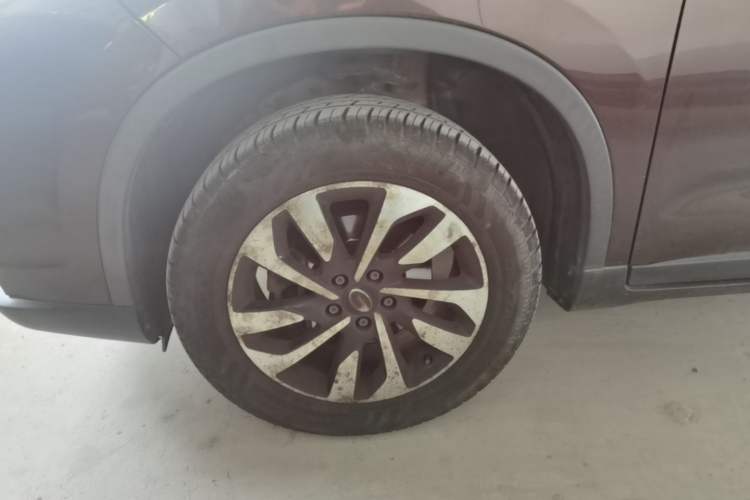 Used GAC Trumpchi GS4 2019 270T Automatic Two-Wheel Drive Elite Edition Left Front Wheel Hub
