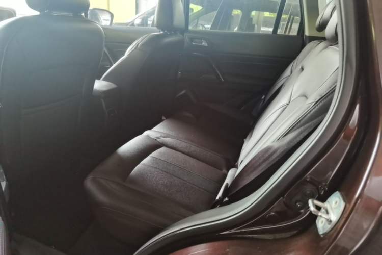 Used GAC Trumpchi GS4 2019 270T Automatic Two-Wheel Drive Elite Edition Left Rear Seat