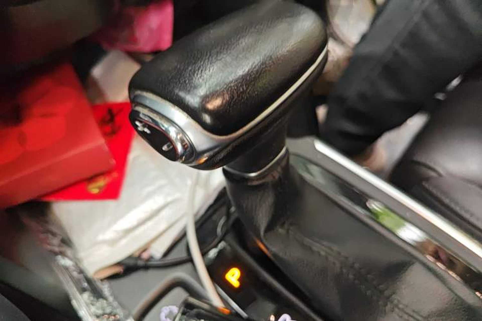 Used GAC Trumpchi GS4 2019 270T Automatic Two-Wheel Drive Elite Edition Gear Lever