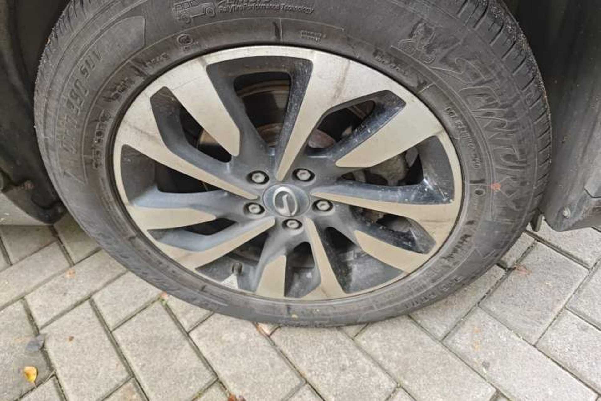 Used GAC Trumpchi GS4 2019 270T Automatic Two-Wheel Drive Elite Edition Right Front Wheel Hub