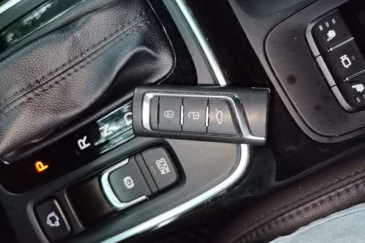 Used GAC Trumpchi GS4 2019 270T Automatic Two-Wheel Drive Luxury Smart Connectivity Model Interior 1