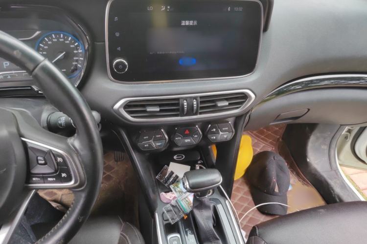 Used GAC Trumpchi GS4 2019 270T Automatic Two-Wheel Drive Luxury Smart Connectivity Model Audio And AC Panel