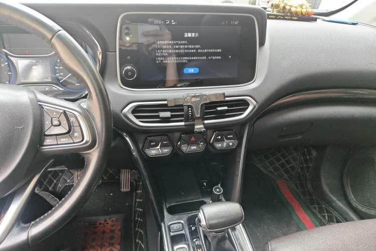 Used GAC Trumpchi GS4 2019 270T Automatic Two-Wheel Drive Luxury Smart Connectivity Model Audio And AC Panel