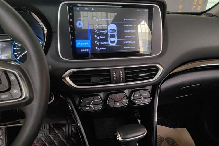Used GAC Trumpchi GS4 2019 270T Automatic Two-Wheel Drive Elite Edition Audio And AC Panel