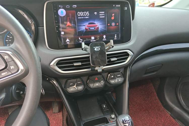 Used GAC Trumpchi GS4 2019 270T Manual Two-Wheel-Drive Elite Edition Audio And AC Panel