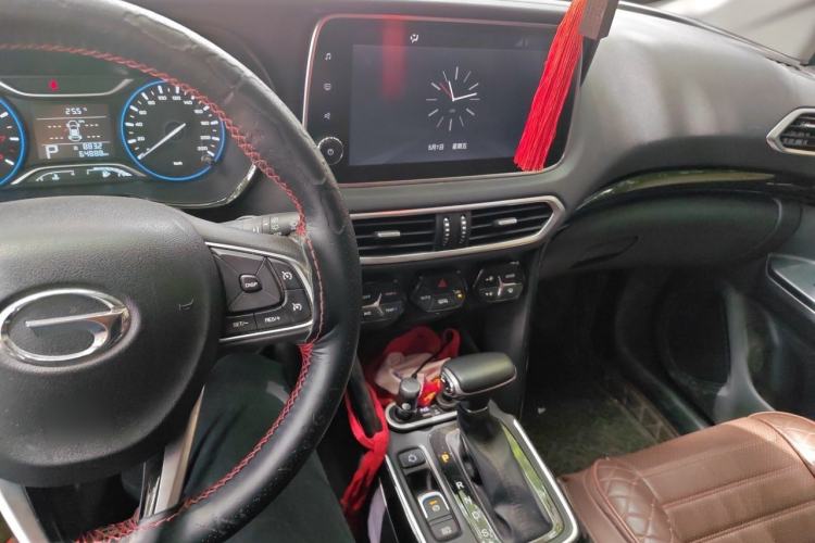 Used GAC Trumpchi GS4 2019 270T Automatic Two-Wheel Drive Luxury Smart Connectivity Model Audio And AC Panel
