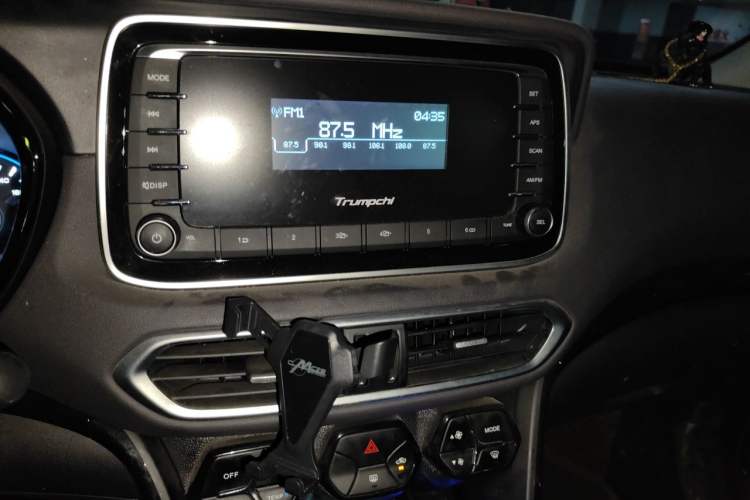 Used GAC Trumpchi GS4 2019 270T Manual Two-Wheel-Drive Elite Edition Audio And AC Panel