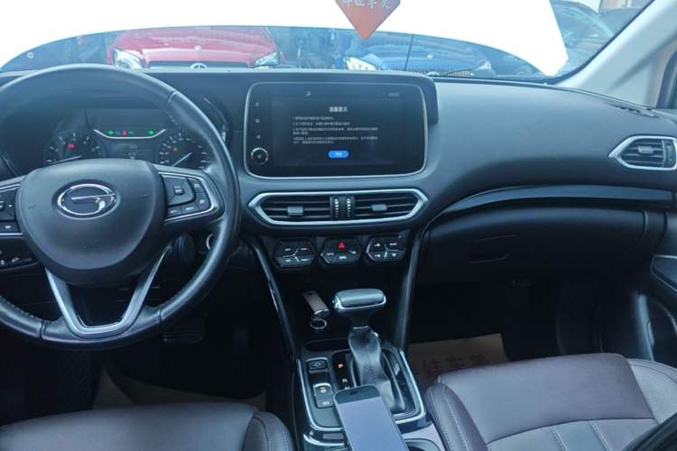 Used GAC Trumpchi GS4 2019 270T Automatic Two-Wheel Drive Luxury Smart Connectivity Model Audio And AC Panel