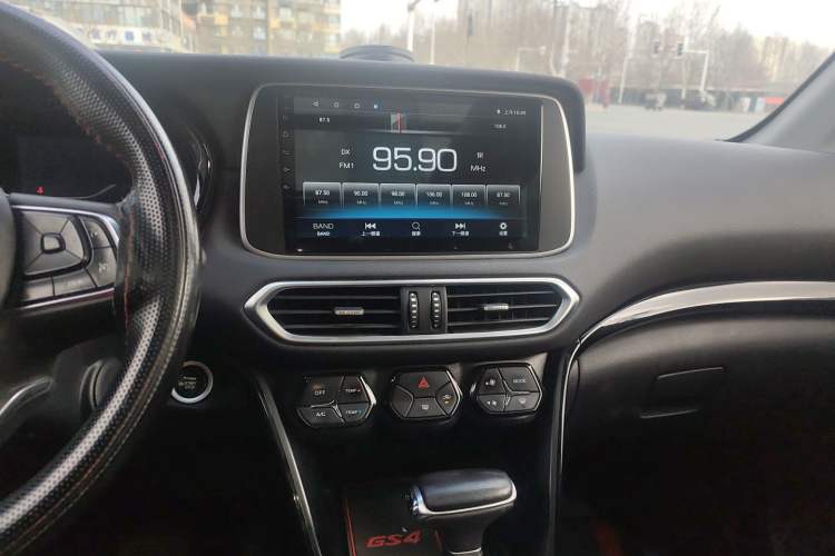 Used GAC Trumpchi GS4 2019 270T Automatic Two-Wheel Drive Elite Edition Audio And AC Panel