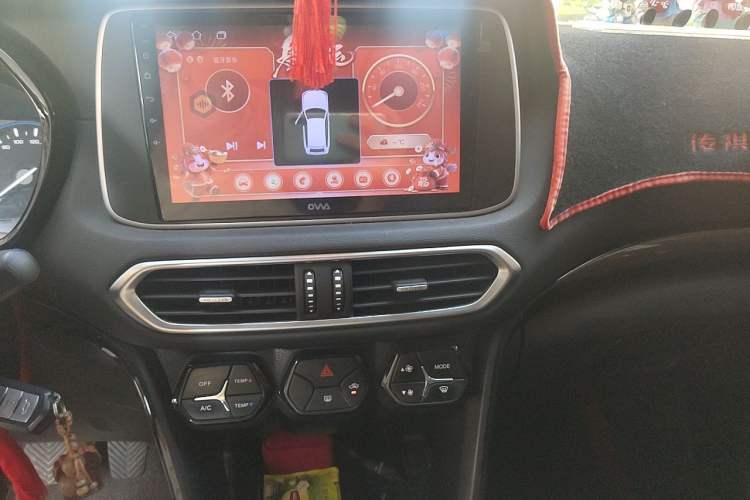 Used GAC Trumpchi GS4 2019 270T Manual Two-Wheel-Drive Elite Edition Audio And AC Panel
