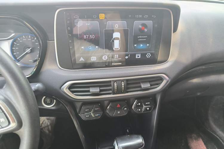 Used GAC Trumpchi GS4 2019 270T Automatic Two-Wheel Drive Elite Edition Audio And AC Panel