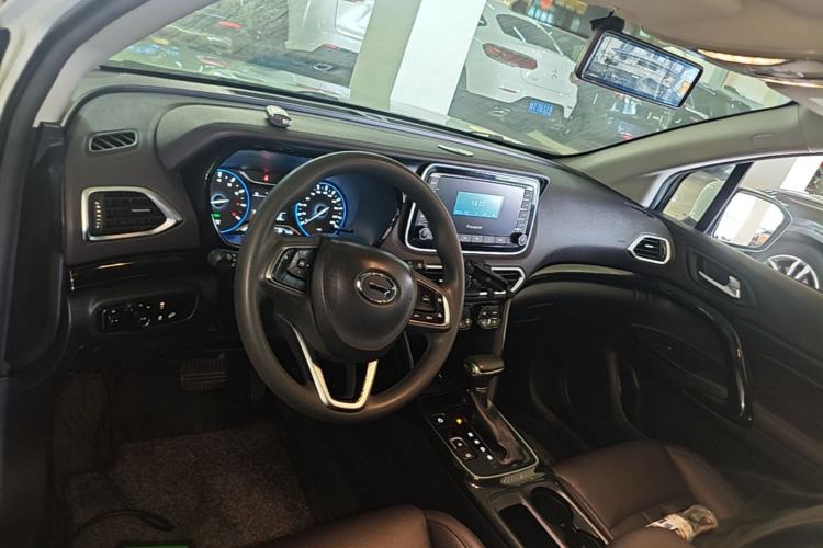 Used GAC Trumpchi GS4 2019 270T Automatic Two-Wheel Drive Elite Edition Center Console