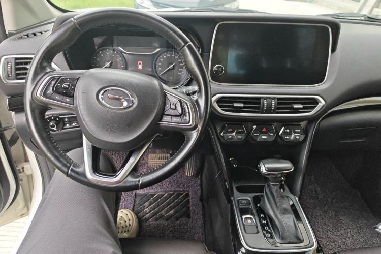 Used GAC Trumpchi GS4 2019 270T Automatic Two-Wheel Drive Supreme Edition Center Console
