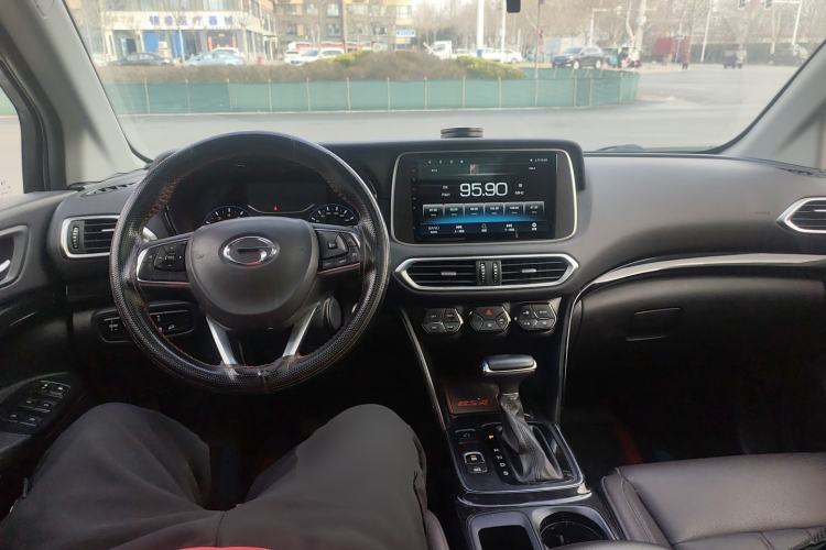 Used GAC Trumpchi GS4 2019 270T Automatic Two-Wheel Drive Elite Edition Center Console
