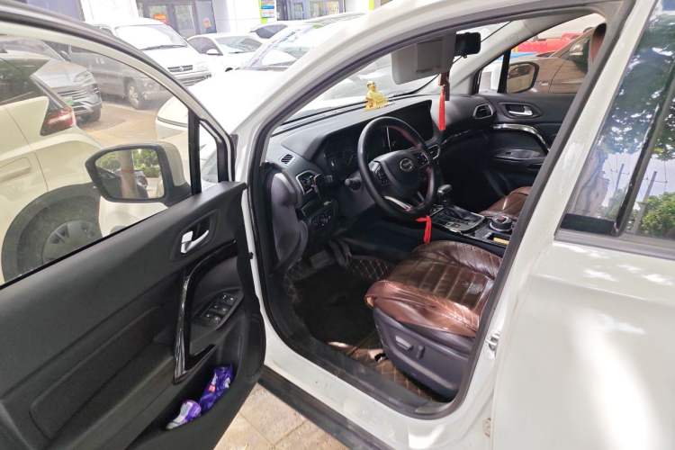 Used GAC Trumpchi GS4 2019 270T Automatic Two-Wheel Drive Luxury Smart Connectivity Model Driver Seat