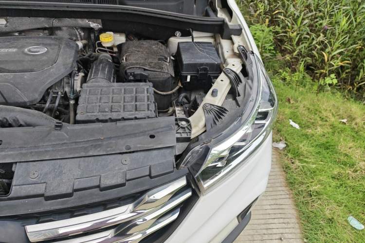Used GAC Trumpchi GS4 2019 270T Automatic Two-Wheel Drive Supreme Edition Engine Bay Left