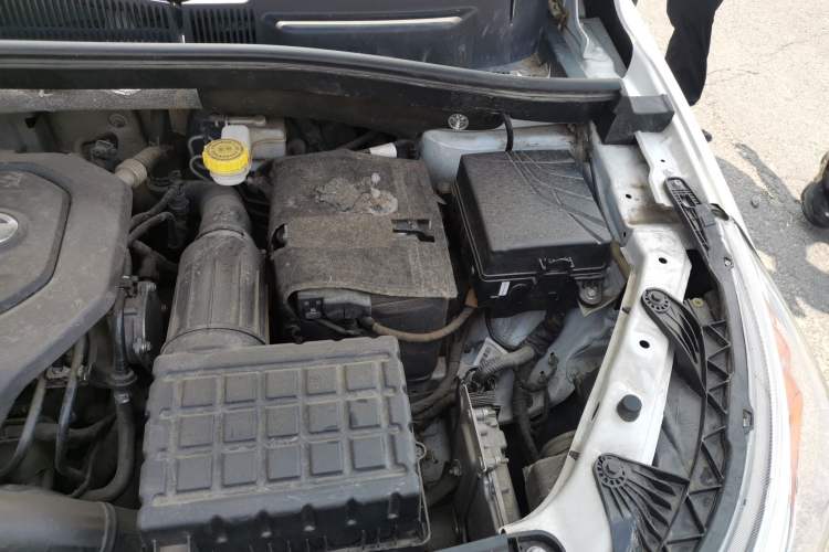 Used GAC Trumpchi GS4 2019 270T Manual Two-Wheel Drive Luxury Edition Engine Bay Left