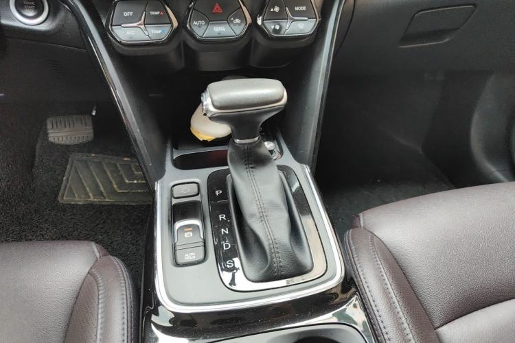 Used GAC Trumpchi GS4 2019 270T Automatic Two-Wheel Drive Luxury Smart Connectivity Model Gear Lever