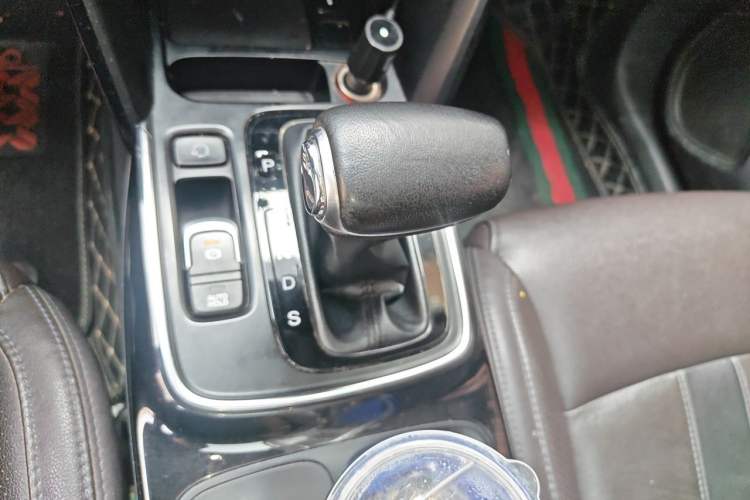 Used GAC Trumpchi GS4 2019 270T Automatic Two-Wheel Drive Luxury Smart Connectivity Model Gear Lever
