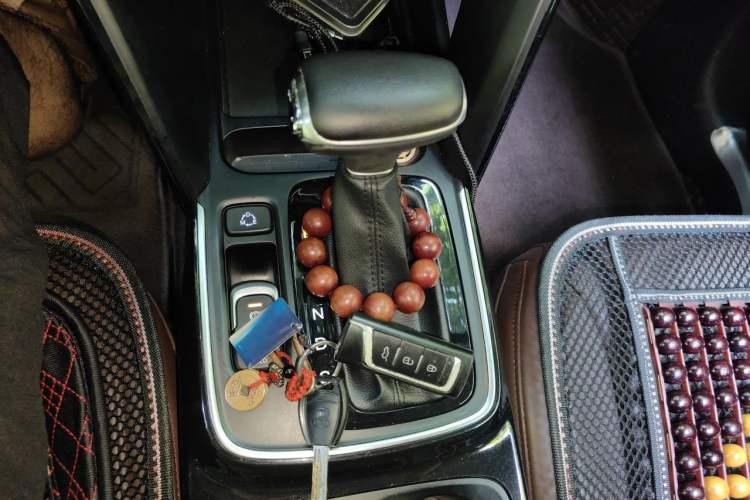 Used GAC Trumpchi GS4 2019 270T Automatic Two-Wheel Drive Luxury Smart Connectivity Model Gear Lever