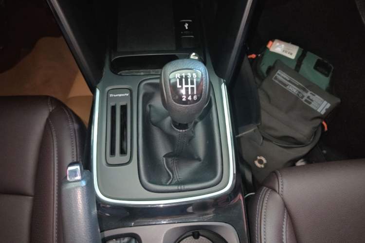 Used GAC Trumpchi GS4 2019 270T Manual Two-Wheel-Drive Elite Edition Gear Lever