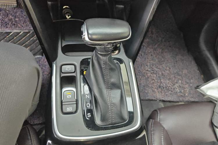Used GAC Trumpchi GS4 2019 270T Automatic Two-Wheel Drive Supreme Edition Gear Lever