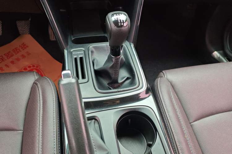 Used GAC Trumpchi GS4 2019 270T Manual Two-Wheel-Drive Elite Edition Gear Lever