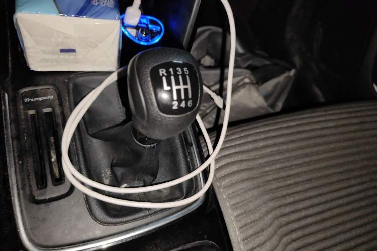 Used GAC Trumpchi GS4 2019 270T Manual Two-Wheel-Drive Elite Edition Gear Lever