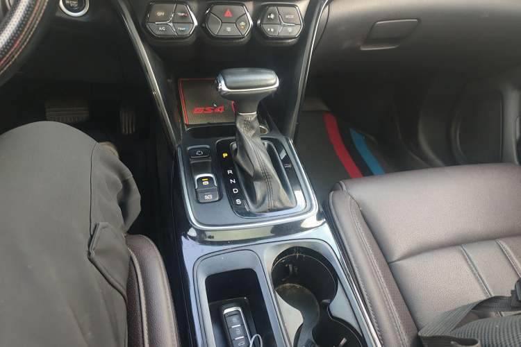 Used GAC Trumpchi GS4 2019 270T Automatic Two-Wheel Drive Elite Edition Gear Lever