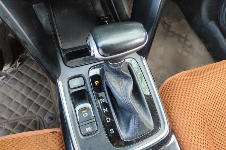 Used GAC Trumpchi GS4 2019 270T Automatic Two-Wheel Drive Elite Edition Gear Lever