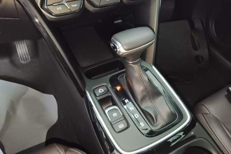 Used GAC Trumpchi GS4 2019 270T Automatic Two-Wheel Drive Elite Edition Gear Lever