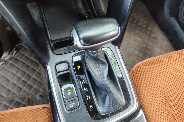 Used GAC Trumpchi GS4 2019 270T Automatic Two-Wheel Drive Elite Edition Gear Lever