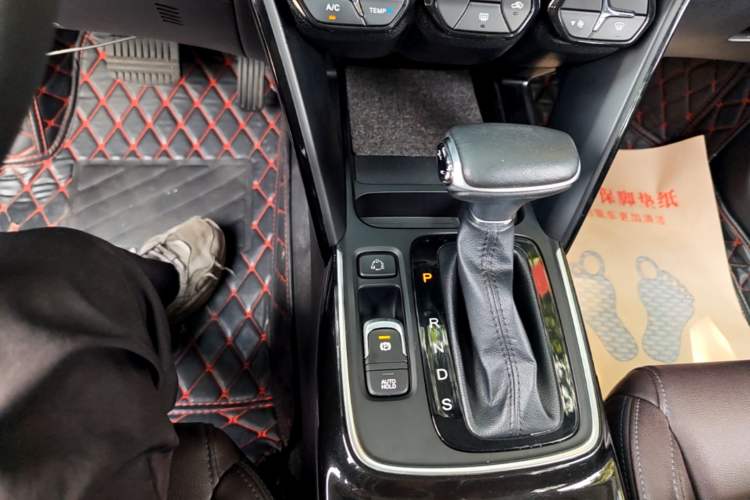 Used GAC Trumpchi GS4 2019 270T Automatic Two-Wheel Drive Elite Edition Gear Lever