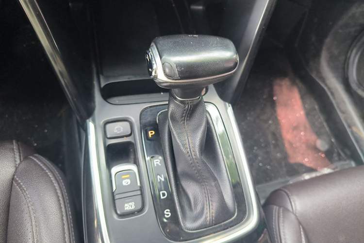 Used GAC Trumpchi GS4 2019 270T Automatic Two-Wheel Drive Elite Edition Gear Lever